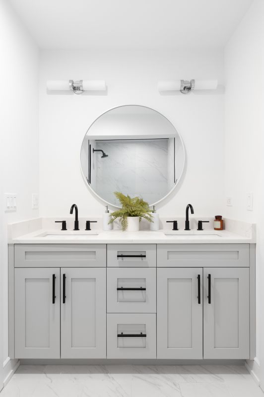 Elegant Vanity and Mirror